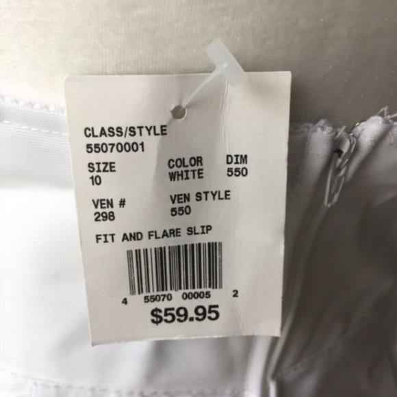 David’s Bridal White Fit and Flare Slip - Picture 6 of 7